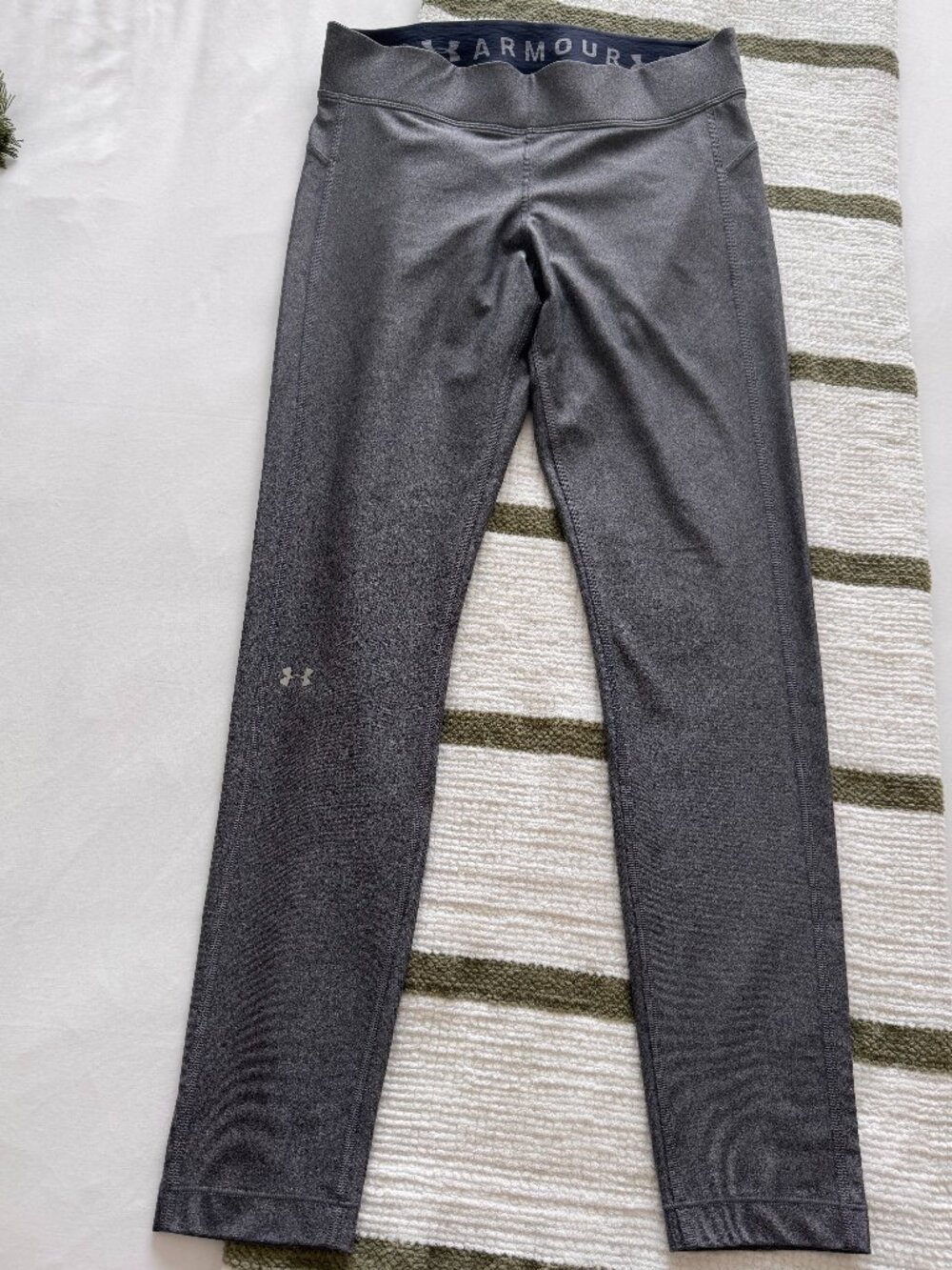 Under Armour Women's Gray Heat Gear Compression Leggings
